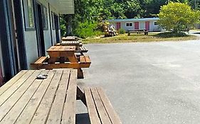 Dolphin Motel